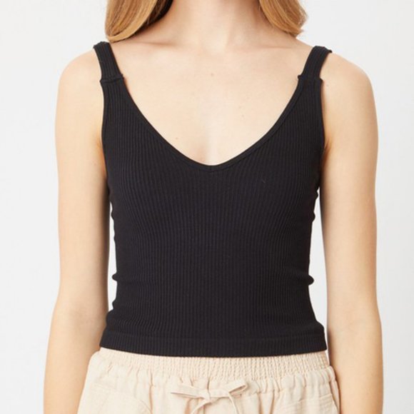NEW Black Seamless Ribbed V Neck Crop Tank Top - Picture 5 of 9
